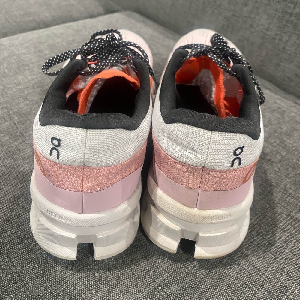 On cloud cloud monster Running Shoes - Picture 3 of 9